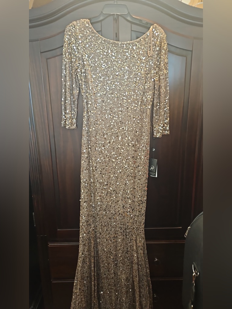 Adrianna Papell Sequin Scoop Neck Evening Gown - Bronze Nwt Size 8